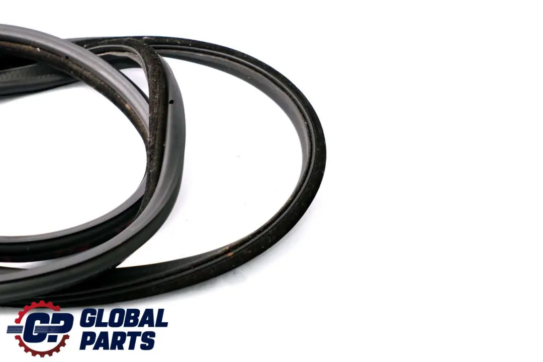 Guarnizione Portellone 4310984 per BMW E46 Berlina con numero di parte 7126973 BMW E46 Berlina Guarnizione Portellone 4310984 - SKU 7126973 - Numero di parte 7126973