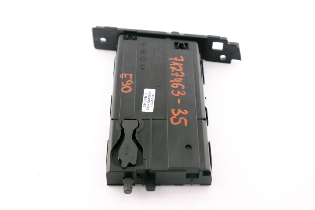 Passenger's Cup Drink Holder Left Grey to BMW 3 Series E90 E91 E92 E93 LCI with Part number 7127463 BMW 3 Series E90 E91 E92 E93 LCI Passenger's Cup Drink Holder Left Grey - SKU rhd-7127463-35 - Part number 7127463