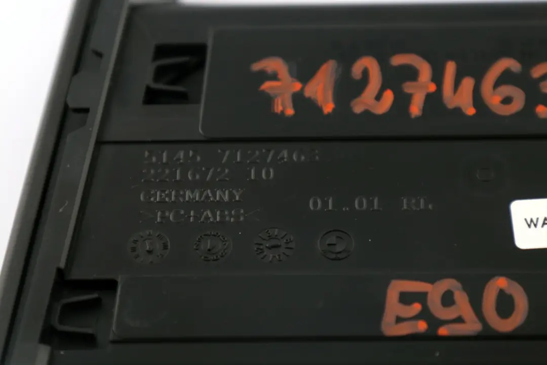 Passenger's Cup Drink Holder Left to BMW 3 Series 38 E90 E91 E92 E93 LCI with Part number 7127463 BMW 3 Series 38 E90 E91 E92 E93 LCI Passenger's Cup Drink Holder Left - SKU rhd-7127463-38 - Part number 7127463