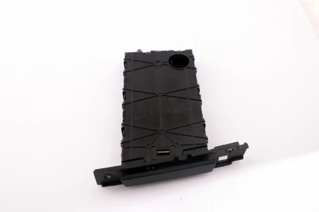 Passenger's Cup Drink Holder Left to BMW 3 Series 38 E90 E91 E92 E93 LCI with Part number 7127463 BMW 3 Series 38 E90 E91 E92 E93 LCI Passenger's Cup Drink Holder Left - SKU rhd-7127463-38 - Part number 7127463