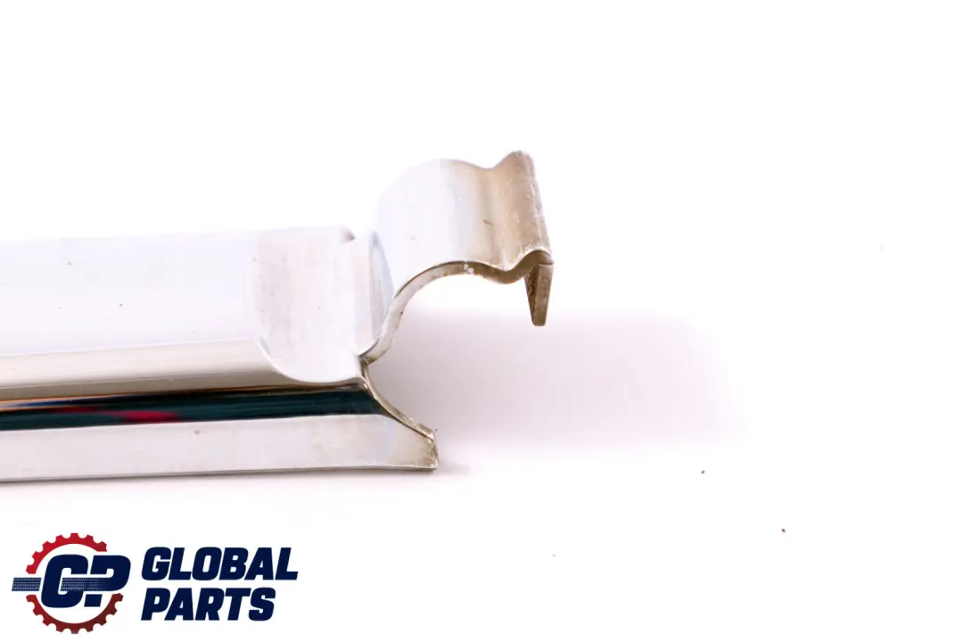 Osłona Zawiasu Pokrywy Bagażnika Lewy Chrom do Mini Cooper R52 Cabrio o numerze 7127549 Mini Cooper R52 Cabrio Osłona Zawiasu Pokrywy Bagażnika Lewy Chrom - SKU 7127549-CHR - Numer Części 7127549