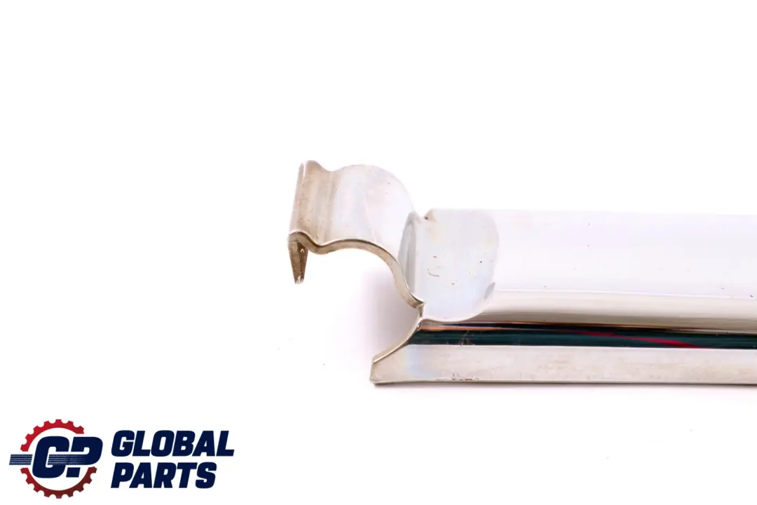 Coperchio del baule Cerniera destra Cromo per Mini Cooper R52 Cabrio con numero di parte 7127550 Mini Cooper R52 Cabrio Coperchio del baule Cerniera destra Cromo - SKU 7127550 - Numero di parte 7127550