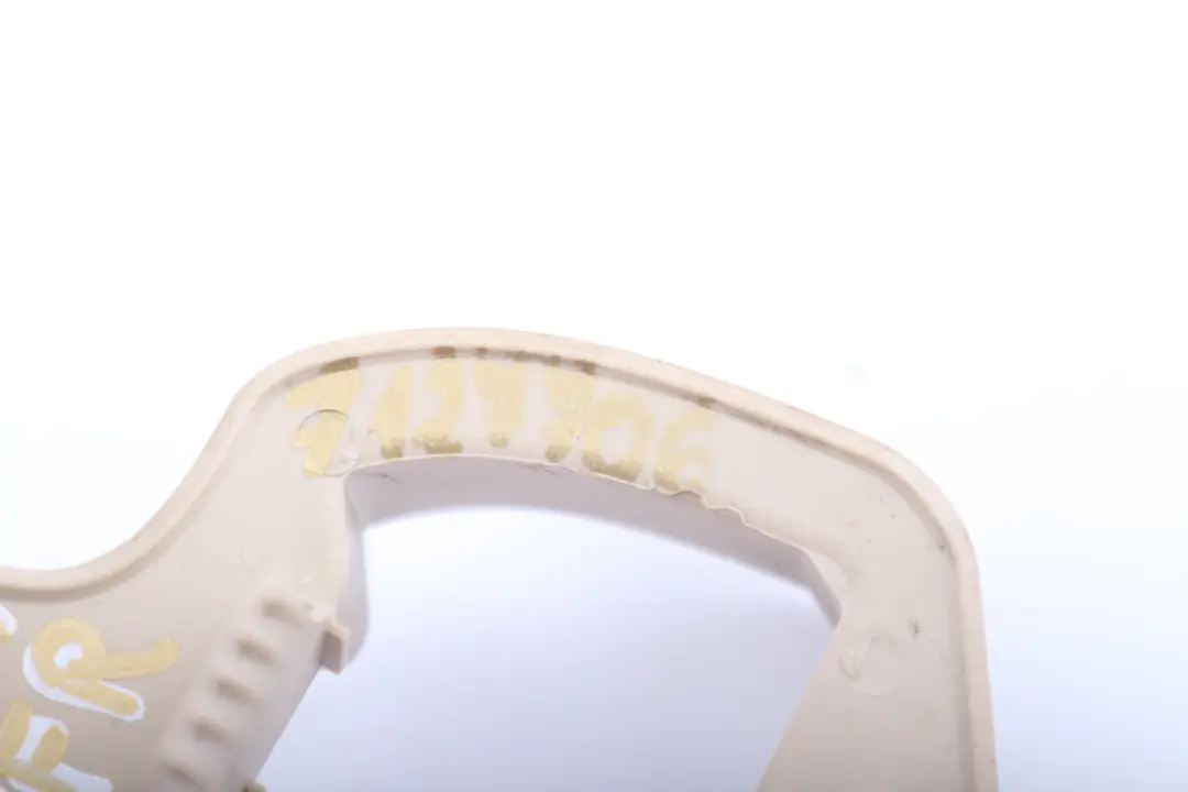 Front Seat Outer Right O/S Cover Trim Creambeige Beige 8267418 to BMW 6 Series E64 with Part number 7127706 BMW 6 Series E64 Front Seat Outer Right O/S Cover Trim Creambeige Beige 8267418 - SKU 7127706 - Part number 7127706