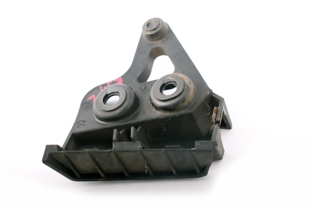 Guia Para Luz Trasera Izquierda para BMW E91 con número de pieza 7127717 BMW E91 Guia Para Luz Trasera Izquierda - SKU 7127717 - Número de pieza 7127717