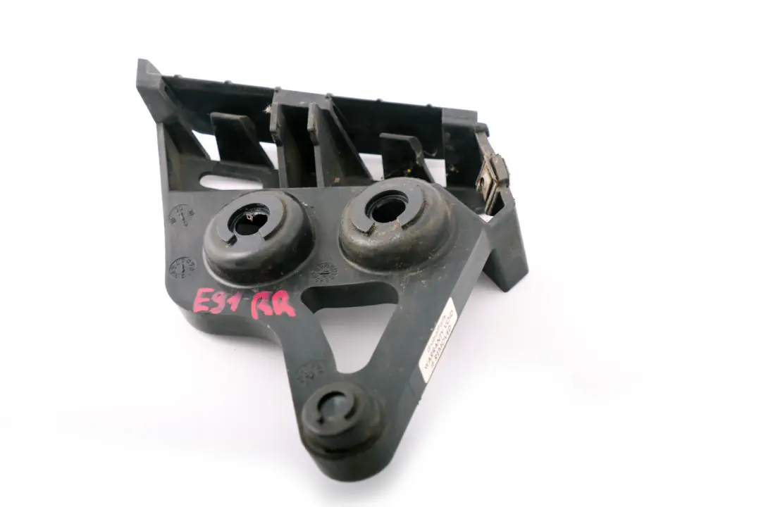 Guia Para Luz Trasera Trasera Derecha para BMW E91 con número de pieza 7127718 BMW E91 Guia Para Luz Trasera Trasera Derecha - SKU 7127718 - Número de pieza 7127718