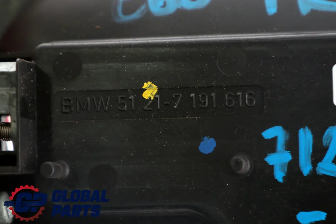 Front Right O/S Door Carrier Outside Door Catch Base Handle to BMW 5 Series E60 E61 with Part number 7127800 BMW 5 Series E60 E61 Front Right O/S Door Carrier Outside Door Catch Base Handle - SKU rhd-7127800-1 - Part number 7127800