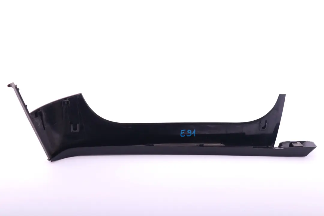 Carenatura Cofano Del Bagagliaio Posteriore Destro Nero per BMW E91 con numero di parte 7127882 BMW E91 Carenatura Cofano Del Bagagliaio Posteriore Destro Nero - SKU 7127882 - Numero di parte 7127882