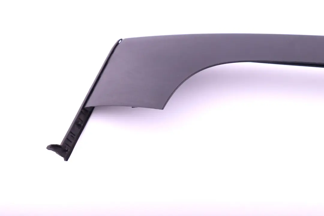 Osłona klapy bagażnika tył prawa obudowa do BMW E91 o numerze 7127882 BMW E91 Osłona klapy bagażnika tył prawa obudowa - SKU 7127882 - Numer Części 7127882