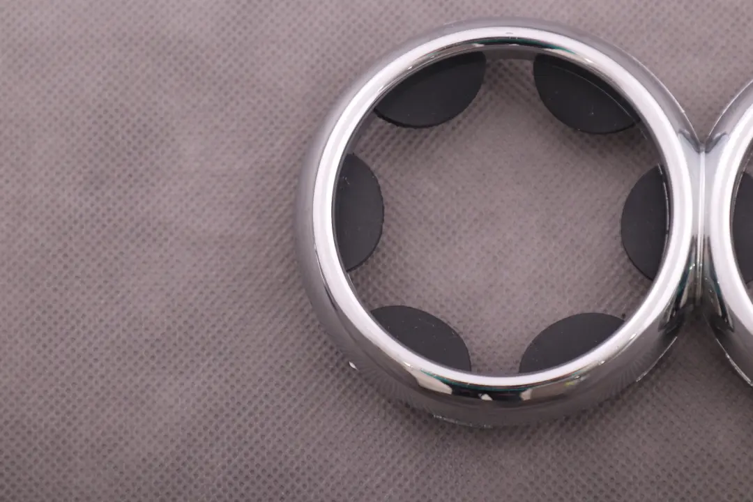 Bague Finition Chromée Pour Porte-Gobelet pour Mini R50 R52 R53 à propos du numéro de pièce 7127915 Mini R50 R52 R53 Bague Finition Chromée Pour Porte-Gobelet - SKU 7127915 - Numéro de pièce 7127915