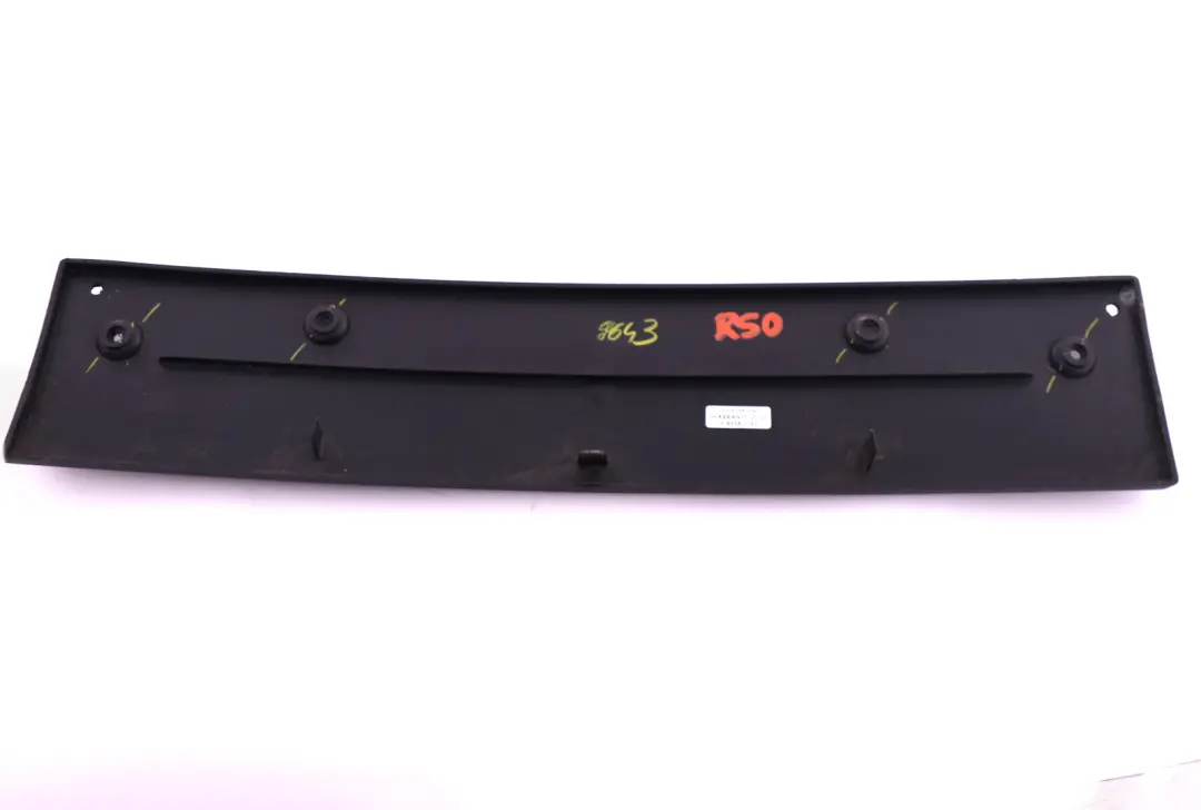 Paraurti Anteriore Copertura Targa per Mini Cooper R50 R52 con numero di parte 7127947 Mini Cooper R50 R52 Paraurti Anteriore Copertura Targa - SKU 7127947 - Numero di parte 7127947