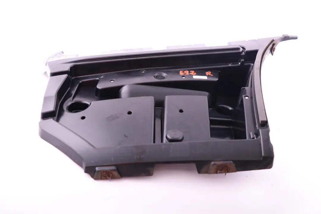 Soporte Montaje Parachoques Trasero Guía Lado Derecho para BMW E92 E93 con número de pieza 7128246 BMW E92 E93 Soporte Montaje Parachoques Trasero Guía Lado Derecho - SKU 7128246 - Número de pieza 7128246