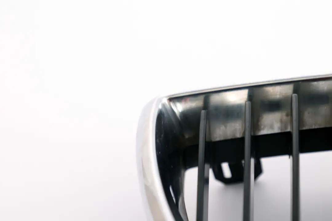 Front Right Trim Kidney Grille O/S Chrome to BMW E81 E87 E87N LCI with Part number 7128614 BMW E81 E87 E87N LCI Front Right Trim Kidney Grille O/S Chrome - SKU 7128614 - Part number 7128614