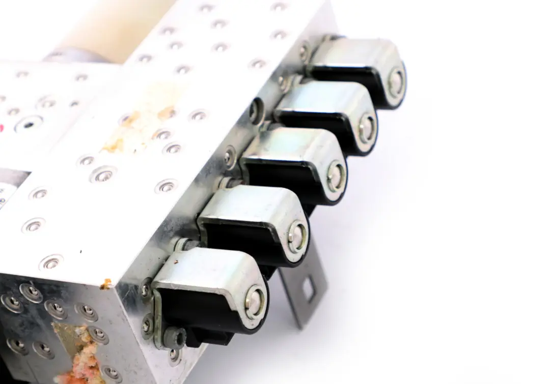 Unidad Hidraulica Techo Motor Bomba Plegable 7128780 para BMW E93 Convertible con número de pieza 7128779 BMW E93 Convertible Unidad Hidraulica Techo Motor Bomba Plegable 7128780 - SKU 7128779 - Número de pieza 7128779