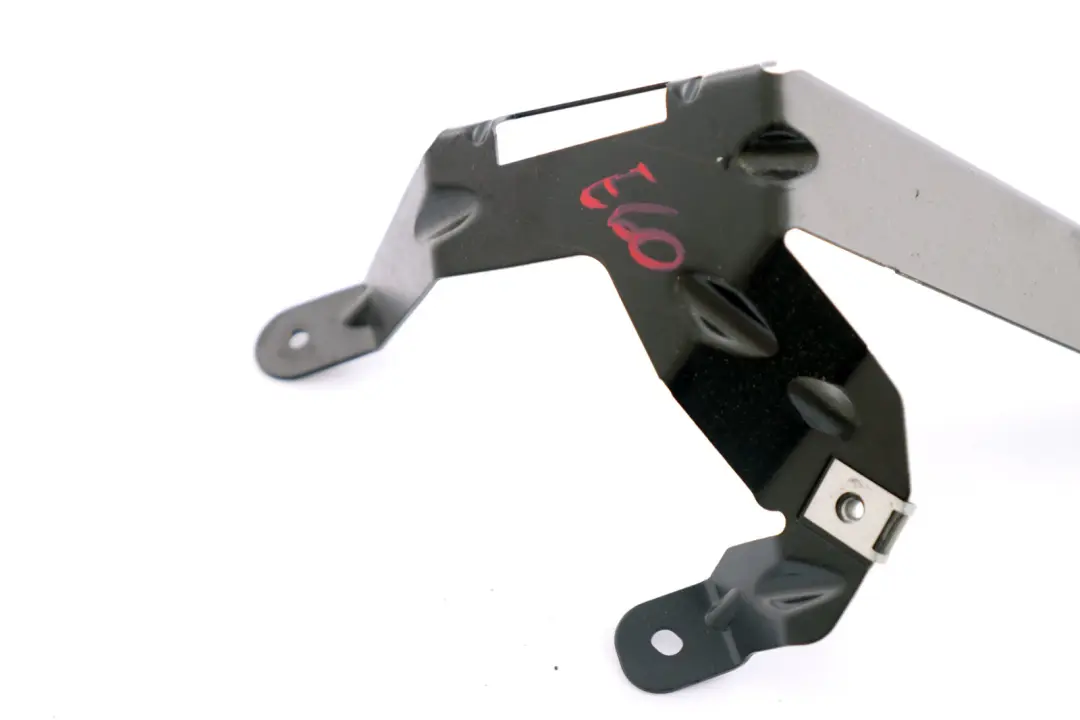 Lewy Uchwyt Obudowa Mocowanie Bagażnika do BMW E60 o numerze 7128895 BMW E60 Lewy Uchwyt Obudowa Mocowanie Bagażnika - SKU 7128895 - Numer Części 7128895