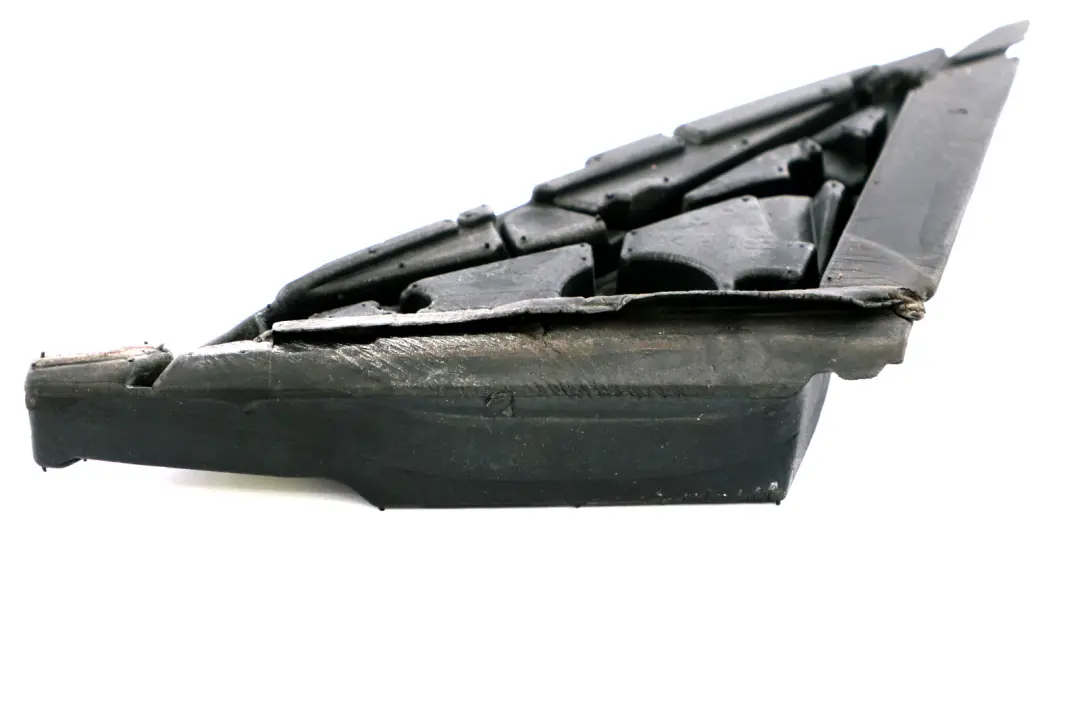 Seal Outer Wing Mirror Left N/S Seal Triangle to BMW E87 with Part number 7129647 BMW E87 Seal Outer Wing Mirror Left N/S Seal Triangle - SKU 7129647 - Part number 7129647