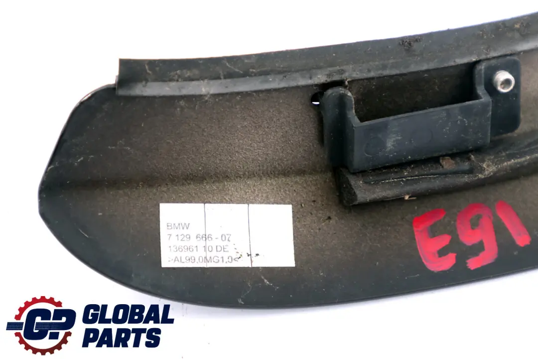 BMW E91 E91N LCI Moldura Recorte Lateral Marco Trasero Derecho Negro - SKU 7129666 - Número de pieza 7129666