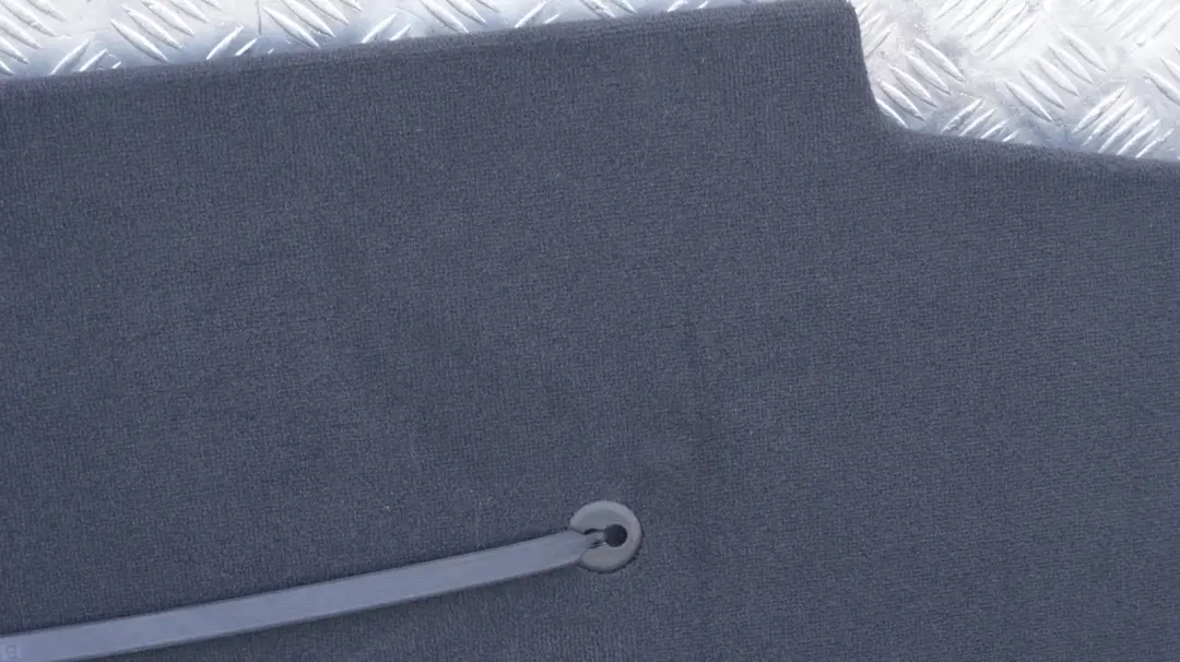 Podłoga wykładzina bagażnika czarna do BMW E53 X5 o numerze 7129740 BMW E53 X5 Podłoga wykładzina bagażnika czarna - SKU 7129740 - Numer Części 7129740