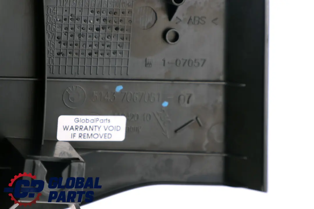 Lateral Trim Panel Leg Room Front Left N/S 7067081 to BMW E90 E91 E92 Black Cover with Part number 7129817 BMW E90 E91 E92 Black Cover Lateral Trim Panel Leg Room Front Left N/S 7067081 - SKU rhd-7129817 - Part number 7129817