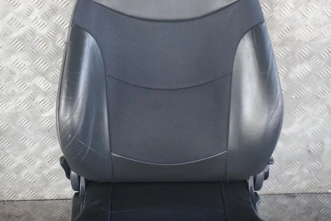 vorne rechts Sportsitz Lehne Stoff / Leder für BMW Mini Cooper 1 R52 mit Teilenummer 7130084 BMW Mini Cooper 1 R52 vorne rechts Sportsitz Lehne Stoff / Leder - SKU 7130084-1 - Teilenummer 7130084