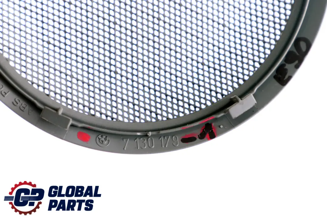 Osłona Obudowa Głośnika Drzwi Szara do BMW E90 E91 o numerze 7144561 BMW E90 E91 Osłona Obudowa Głośnika Drzwi Szara - SKU 7130179-1 - Numer Części 7144561