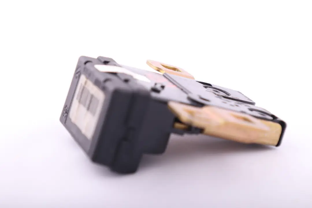 MINI R50 R53 R56 Wkładka Zamek Klapy Bagażnika - SKU 7130322 - Numer Części 7130322
