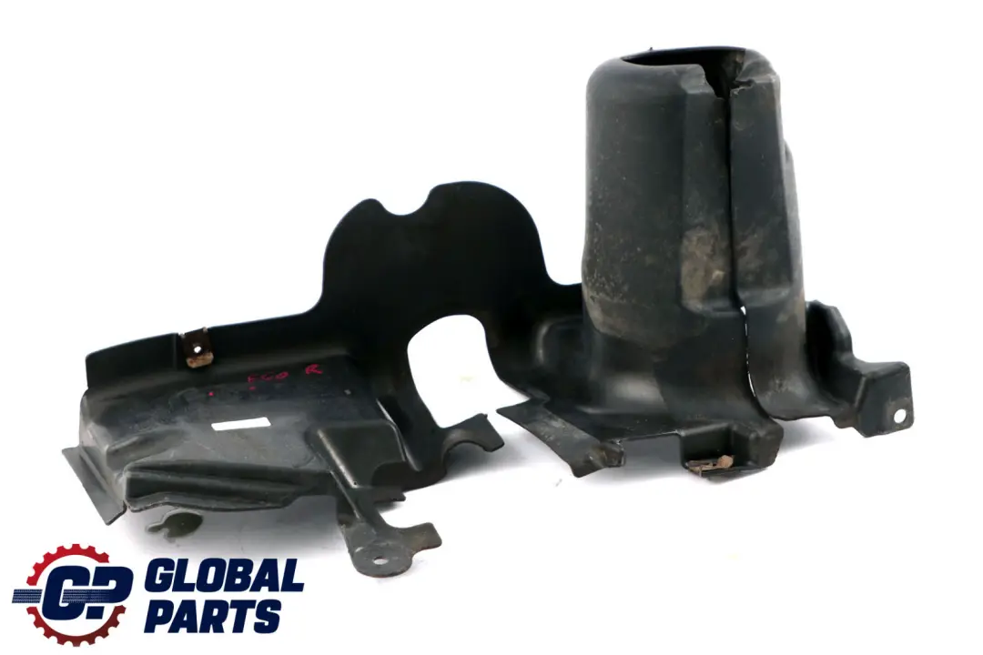 Tapa Engranaje Direccion Inferior Derecha para BMW E60 E61 con número de pieza 7130332 BMW E60 E61 Tapa Engranaje Direccion Inferior Derecha - SKU 7130332 - Número de pieza 7130332