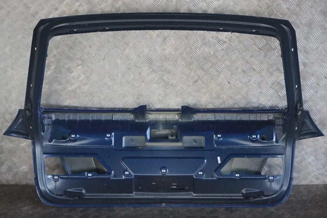 Trunk Boot Lid Le Mans Blue Metallic - 381 to BMW 5 Series E61 Touring Tailgate with Part number 7130799 BMW 5 Series E61 Touring Tailgate Trunk Boot Lid Le Mans Blue Metallic - 381 - SKU 7130799-LMB - Part number 7130799