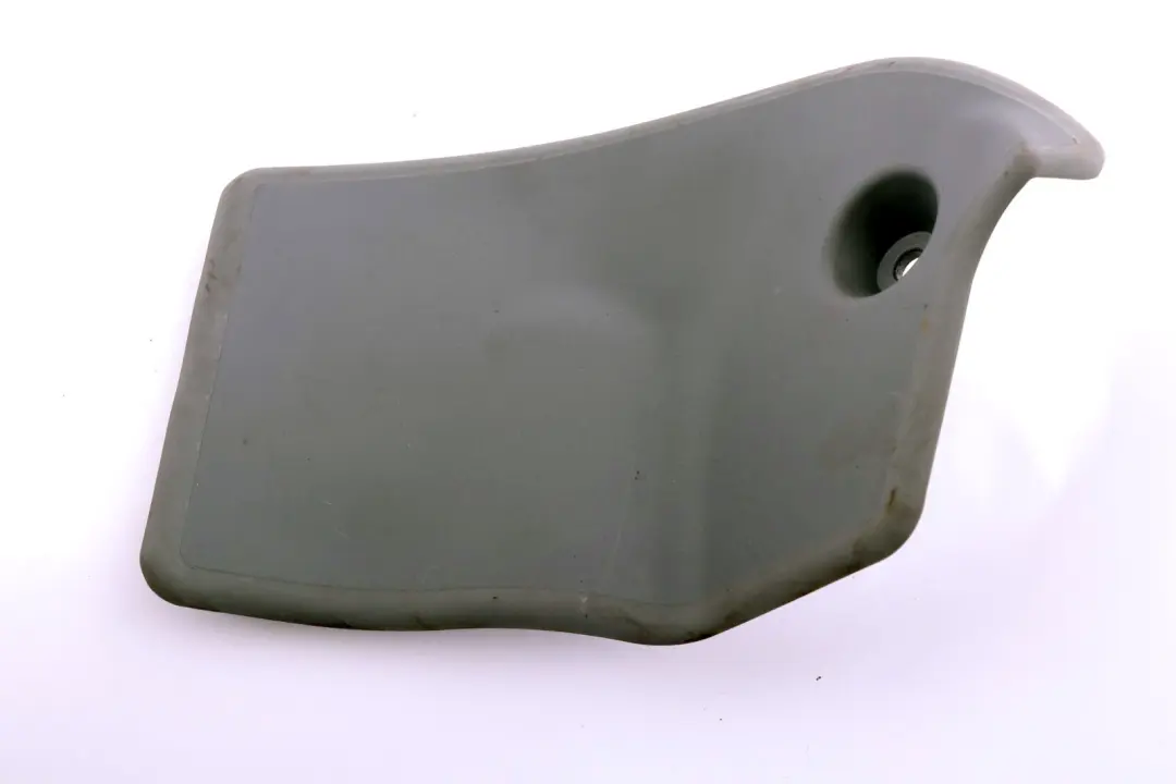 Osłona Obudowa Bagażnika Lampy Prawy Tył do BMW E93 o numerze 7130900 BMW E93 Osłona Obudowa Bagażnika Lampy Prawy Tył - SKU 7130900 - Numer Części 7130900