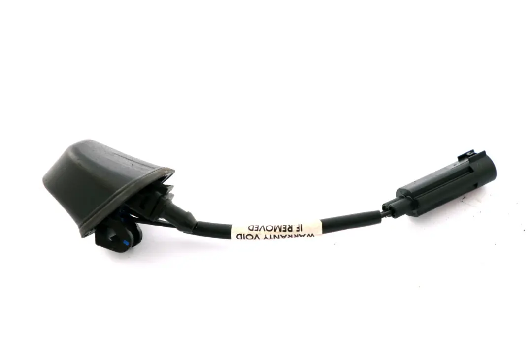 Scheibenwaschanlage Spritzdüse Heizbar 8365385 für BMW E90 E91 E92 E93 mit Teilenummer 7131299 BMW E90 E91 E92 E93 Scheibenwaschanlage Spritzdüse Heizbar 8365385 - SKU 7131299 - Teilenummer 7131299