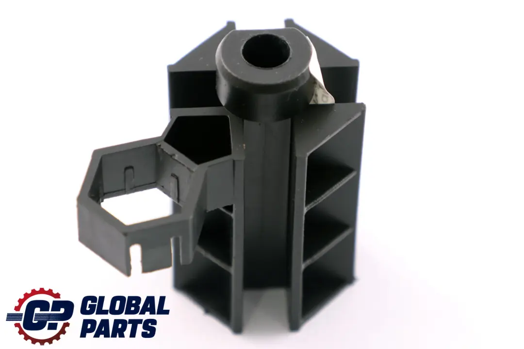 BMW E60 E60N LCI Soporte Particion Maletero Indentacion - SKU 7132300 - Número de pieza 7132300