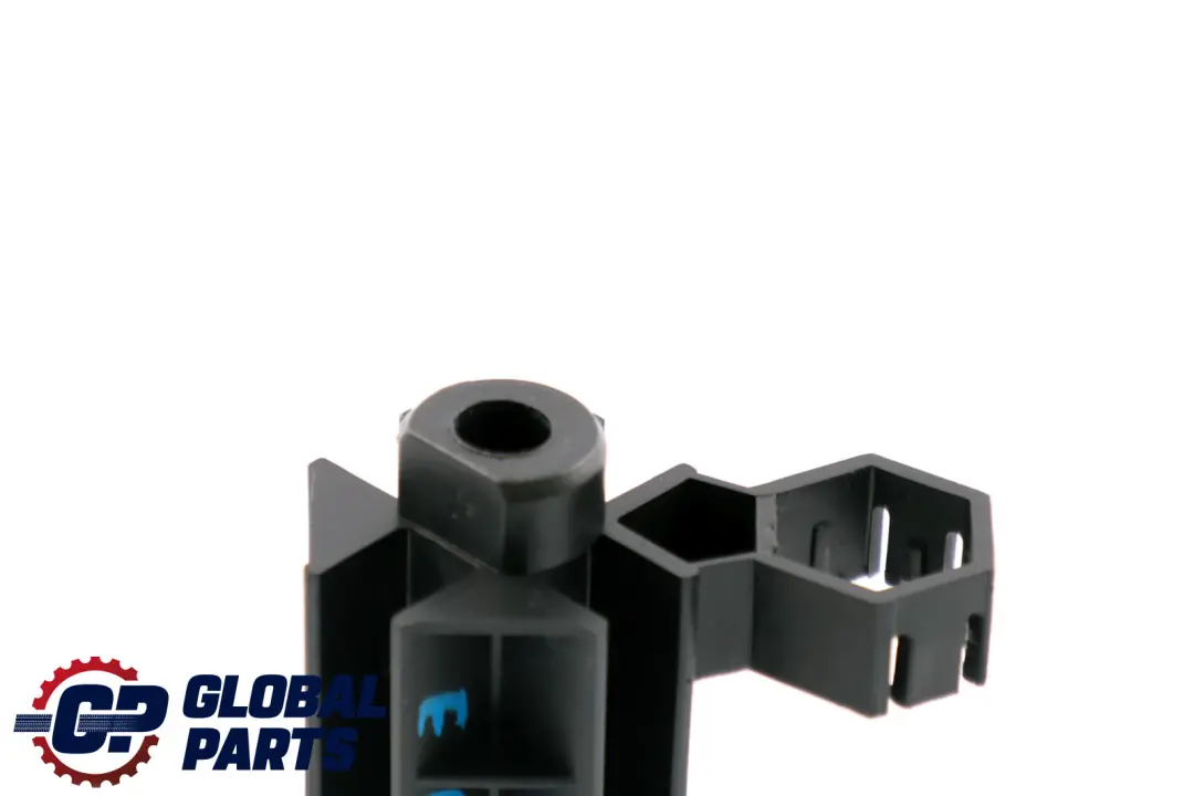 Supporto Divisorio Per Bagagliaio A Rientranza per BMW E60 E60N LCI con numero di parte 7132300 BMW E60 E60N LCI Supporto Divisorio Per Bagagliaio A Rientranza - SKU 7132300 - Numero di parte 7132300