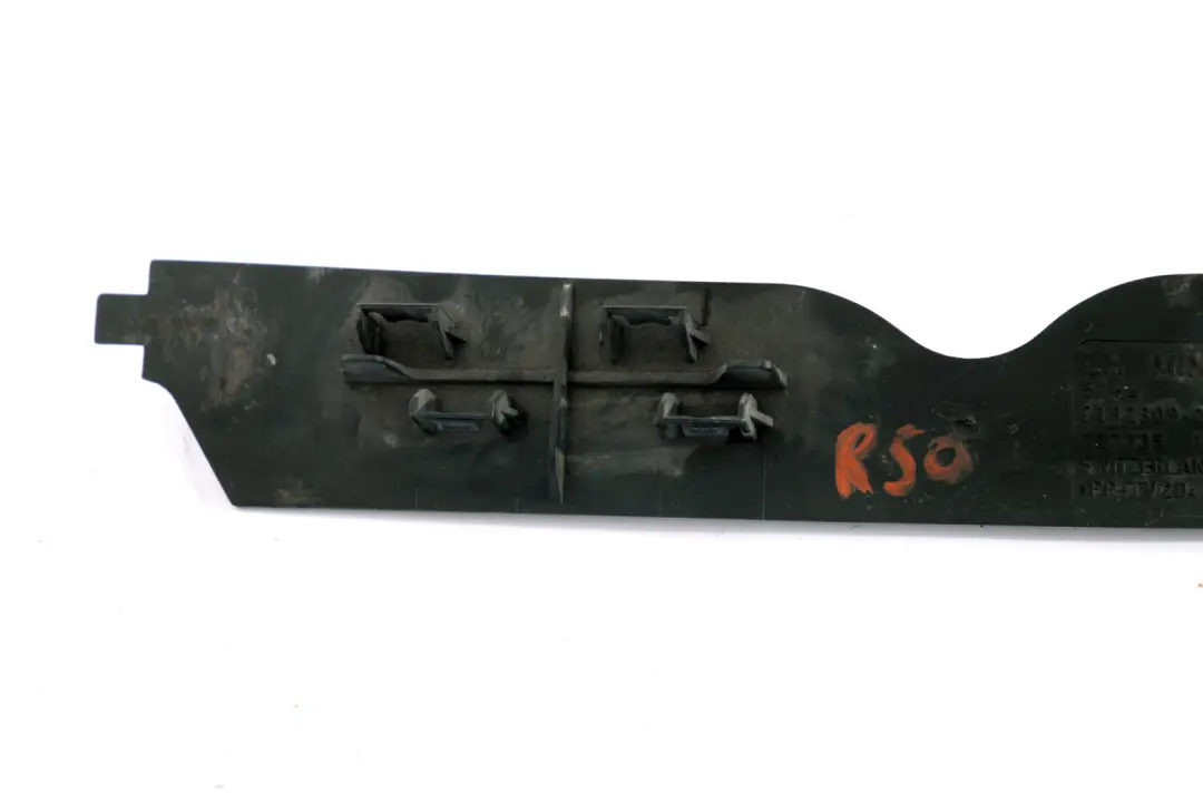 W17 R50 Träger Dichtung Frontklappe Vorne Rechts für Mini D mit Teilenummer 7132309 Mini D W17 R50 Träger Dichtung Frontklappe Vorne Rechts - SKU 7132309 - Teilenummer 7132309