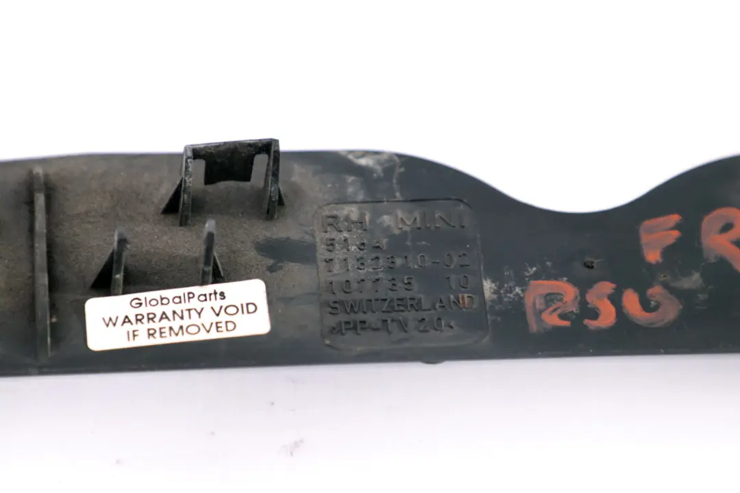 Träger Dichtung Frontklappe Vorne Rechts für Mini Cooper R50 mit Teilenummer 7132310 Mini Cooper R50 Träger Dichtung Frontklappe Vorne Rechts - SKU 7132310 - Teilenummer 7132310