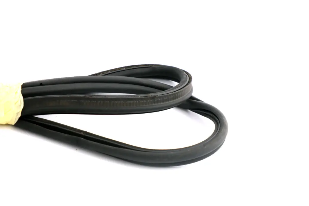 Mini R50 R53 R56 LCI Trunk Boot Lid tailgate Gasket Seal Rubber - SKU 7132471 - Part number 7132471