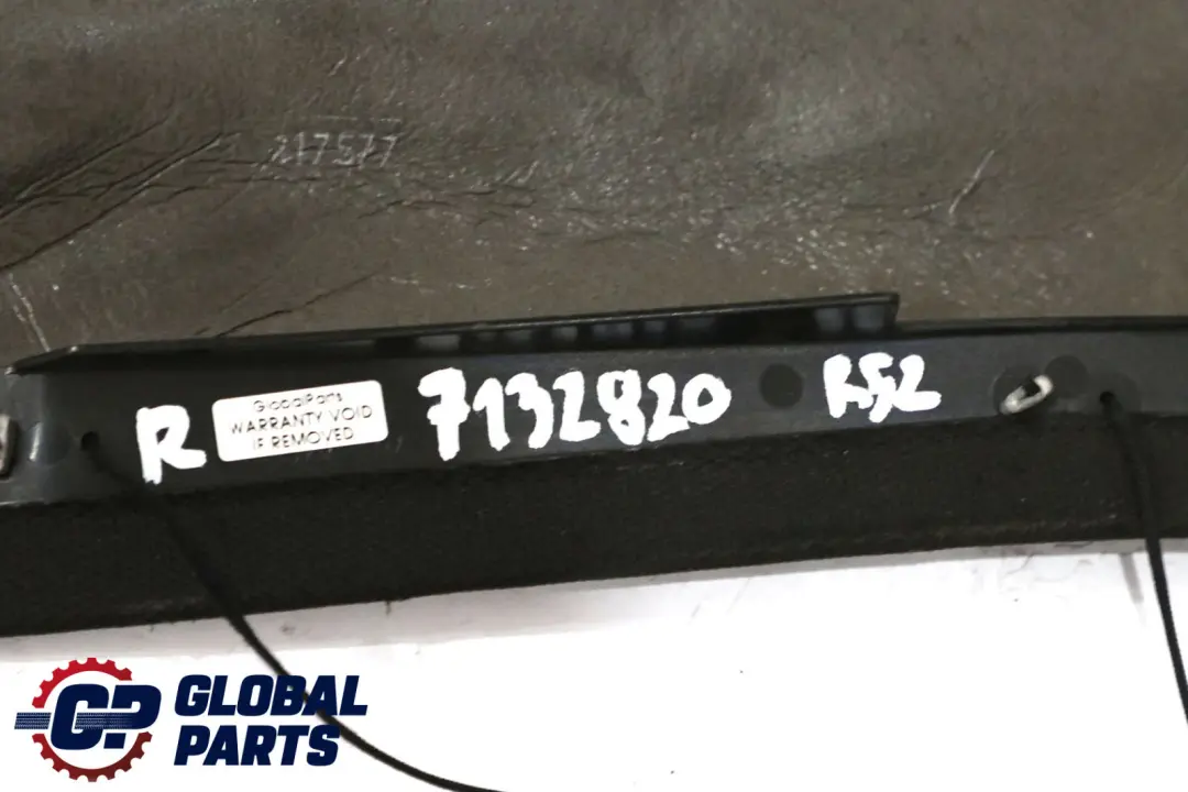 Osłona Obudowa Podsufitki Dachu do MINI R52 Cabrio o numerze 7132819 MINI R52 Cabrio Osłona Obudowa Podsufitki Dachu - SKU 7132819 - Numer Części 7132819
