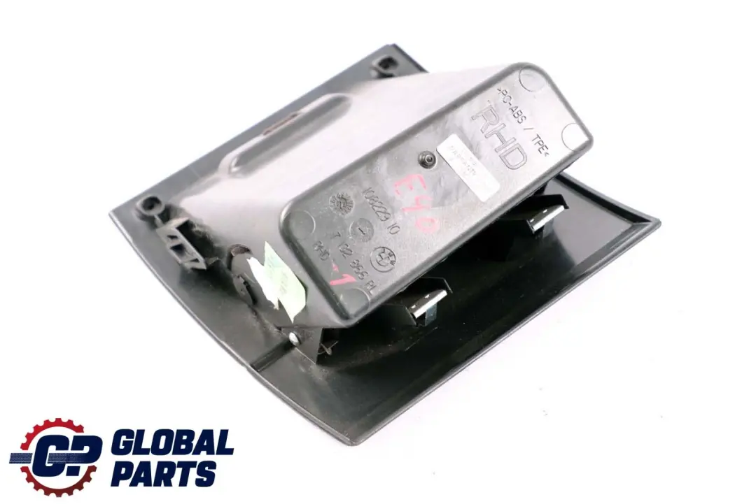 Klappbox Fahrerseite Teil Schwarz BMW E90 E91 E92 E93 LCI - SKU 7132866-1 - Teilenummer 7132866