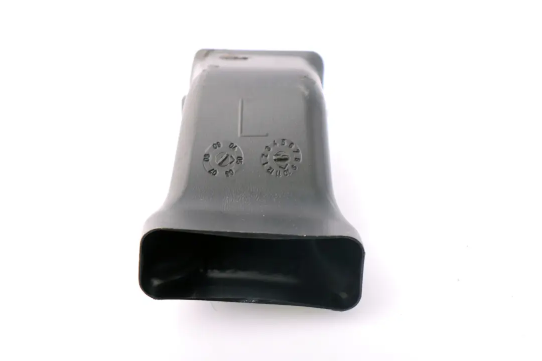 Conducto De aire del calefactor del suelo izquierdo para BMW E90 E91 E92 E93 con número de pieza 7132867 BMW E90 E91 E92 E93 Conducto De aire del calefactor del suelo izquierdo - SKU 7132867 - Número de pieza 7132867