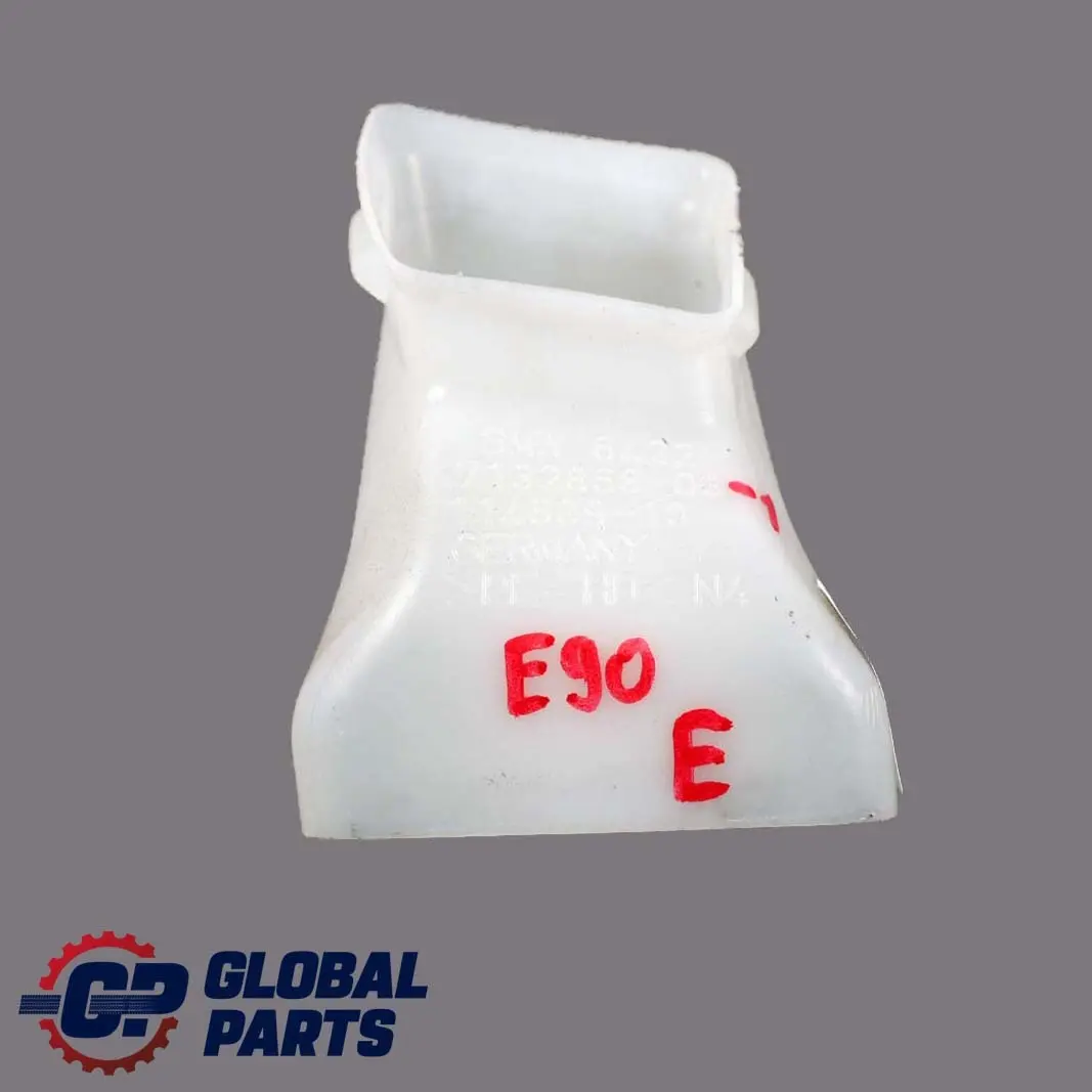 Condotto Riscaldatore Pavimento Destro Bianco per BMW E90 E91 E92 E93 con numero di parte 7132868 BMW E90 E91 E92 E93 Condotto Riscaldatore Pavimento Destro Bianco - SKU 7132868-1 - Numero di parte 7132868