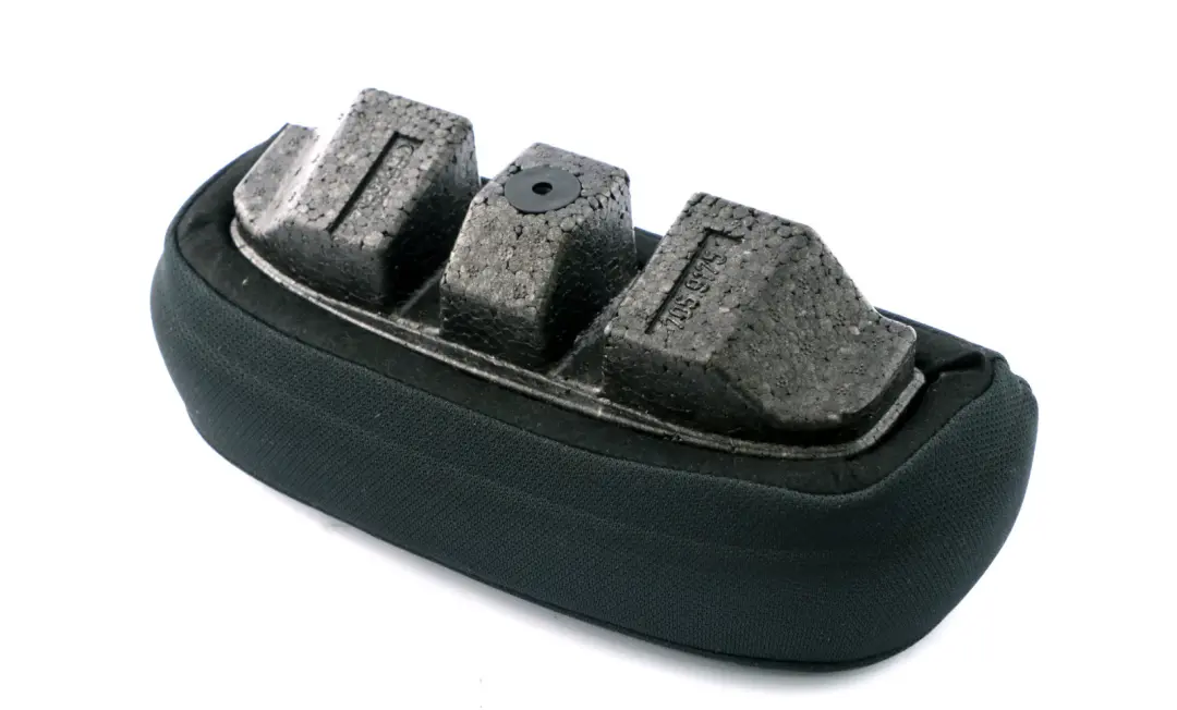 Asiento Trasero Tela Reposacabezas Panther Negro Molette para Mini Cabrio R52 con número de pieza 7132988 Mini Cabrio R52 Asiento Trasero Tela Reposacabezas Panther Negro Molette - SKU 7132988 - Número de pieza 7132988