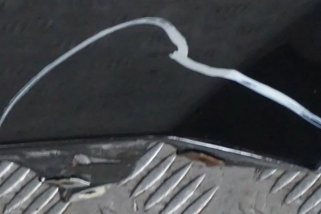 Seitenwand Vorne Links Kotflügel Black Sapphire für BMW 1 er 9 E81 E82 E87 E88 mit Teilenummer 7133227 BMW 1 er 9 E81 E82 E87 E88 Seitenwand Vorne Links Kotflügel Black Sapphire - SKU 7133227-BS9 - Teilenummer 7133227