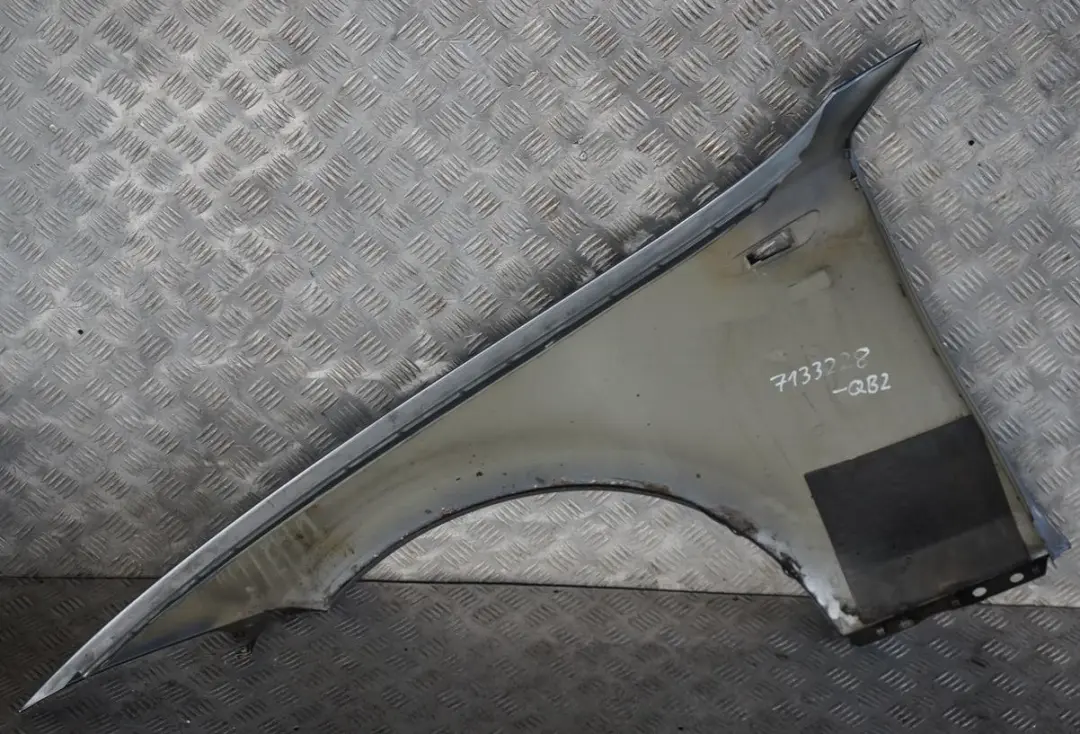 BMW 1 E81 E87 2 Side Panel Fender Wing Front Right O/S Quarzblau Blue A18 - SKU 7133228-QB2 - Part number 7133228