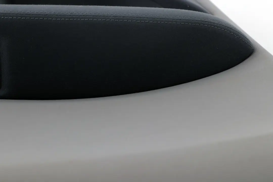 BMW 1 Reihe E87 Türverkleidung vorn links Alaskagrau Grau - SKU 7133301-2 - Teilenummer 7133301