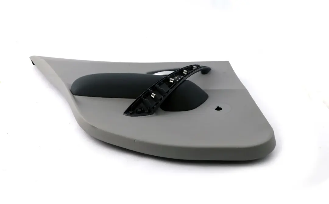 Panel embellecedor tarjeta puerta trasera izquierda Alaskagrau Gris para BMW E87 con número de pieza 51427133353 BMW E87 Panel embellecedor tarjeta puerta trasera izquierda Alaskagrau Gris - SKU 7133353 - Número de pieza 51427133353