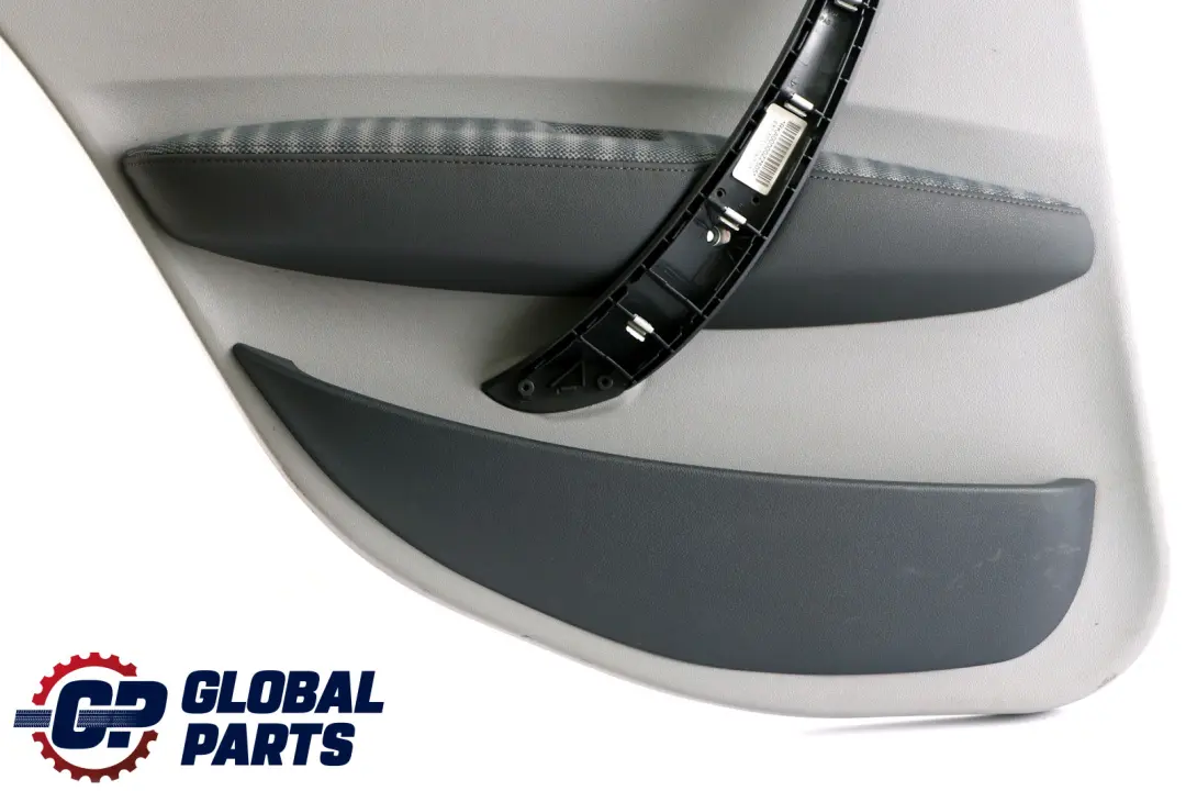 Panel embellecedor puerta trasera izquierda ALASKAGRAU GRIS FOLIENTEIL para BMW E87 con número de pieza 51427133361 BMW E87 Panel embellecedor puerta trasera izquierda ALASKAGRAU GRIS FOLIENTEIL - SKU 7133361 - Número de pieza 51427133361