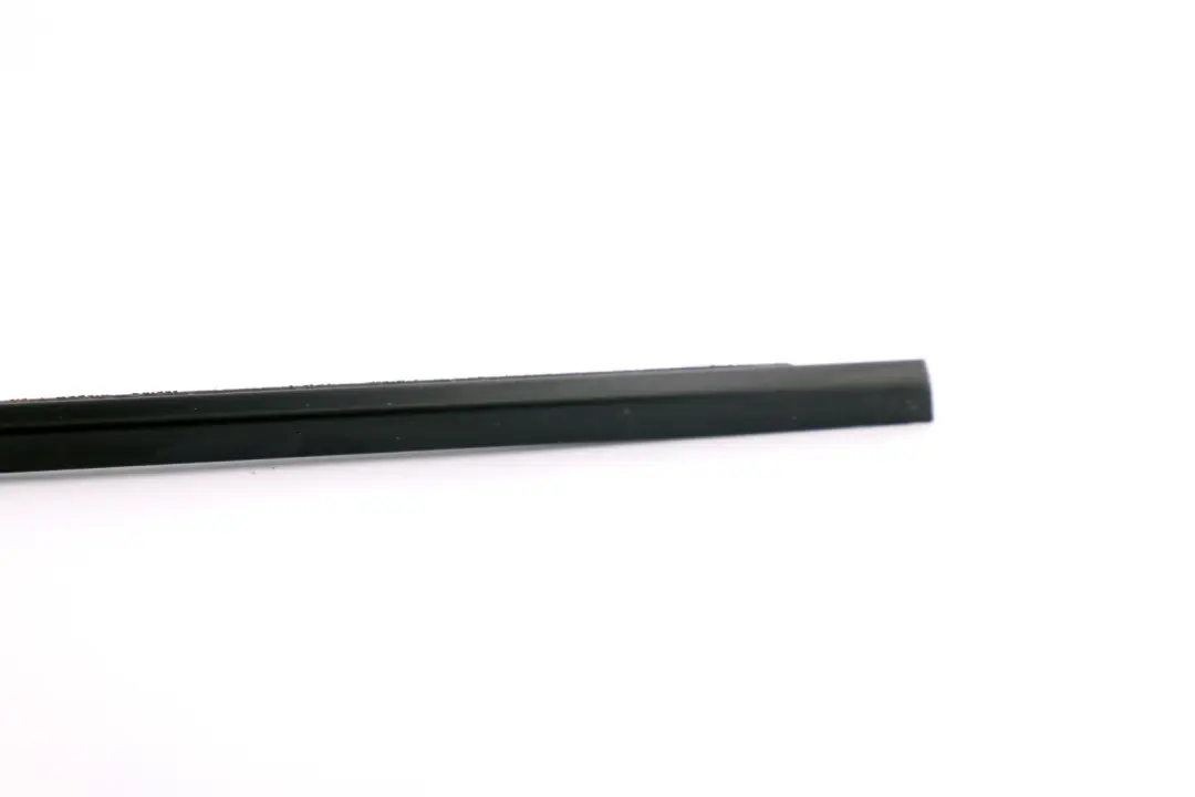 BMW E61 Rear Left Door N/S Outer Weatherstrip Strip Schwarz - SKU 7133927 - Part number 7133927