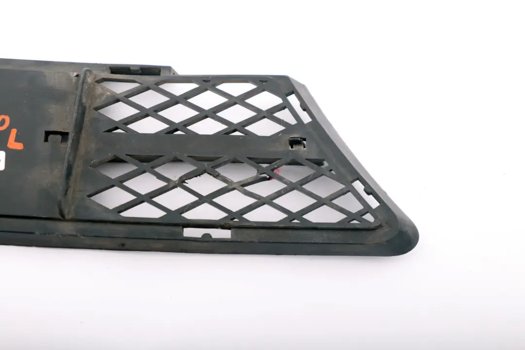 Front Bumper Grille BMW E90 E91 Partially Open Grid Left N/S to with Part number 7134081 Front Bumper Grille BMW E90 E91 Partially Open Grid Left N/S - SKU 7134081 - Part number 7134081