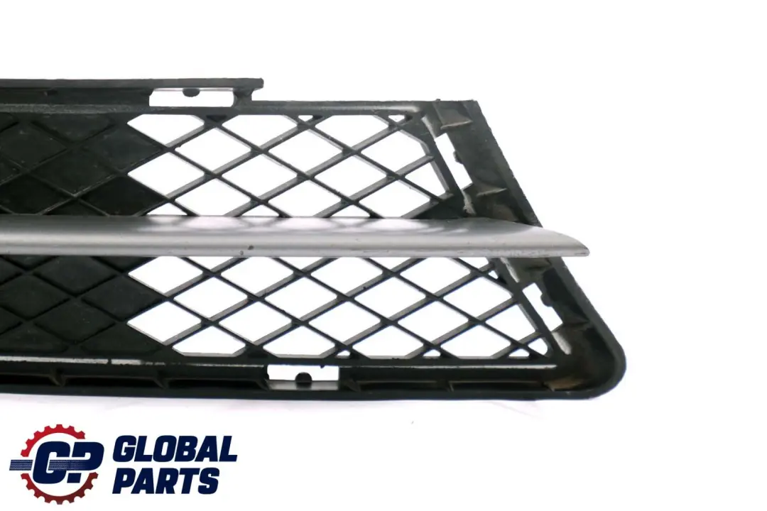 BMW E90 E91 Paraurti Anteriore Griglia Parzialmente Aperta Destra - SKU 7134082-1 - Numero di parte 7134082