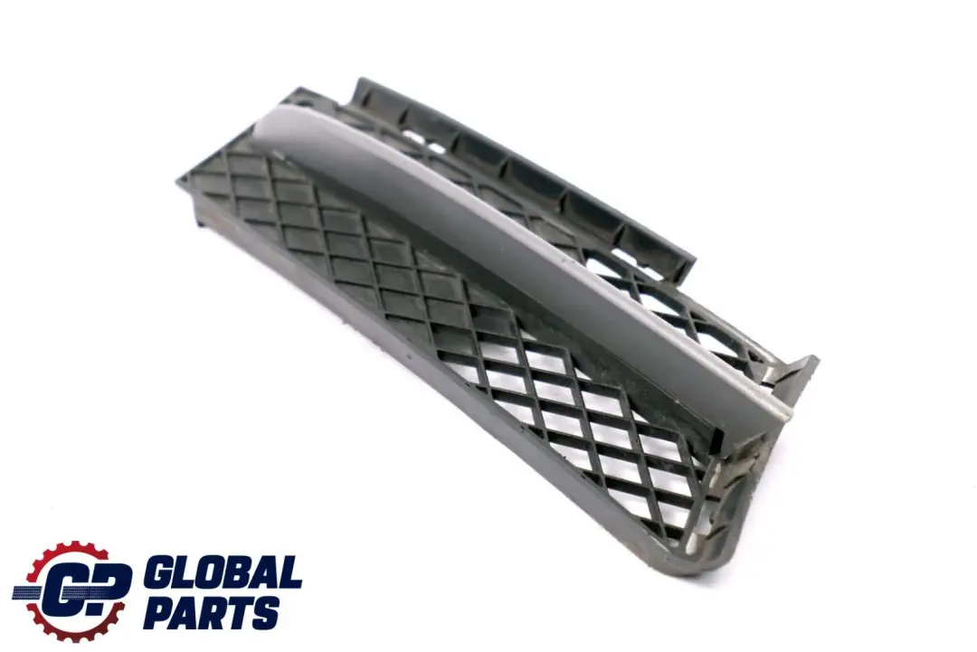 BMW E90 E91 Paraurti Anteriore Griglia Parzialmente Aperta Destra - SKU 7134082-1 - Numero di parte 7134082