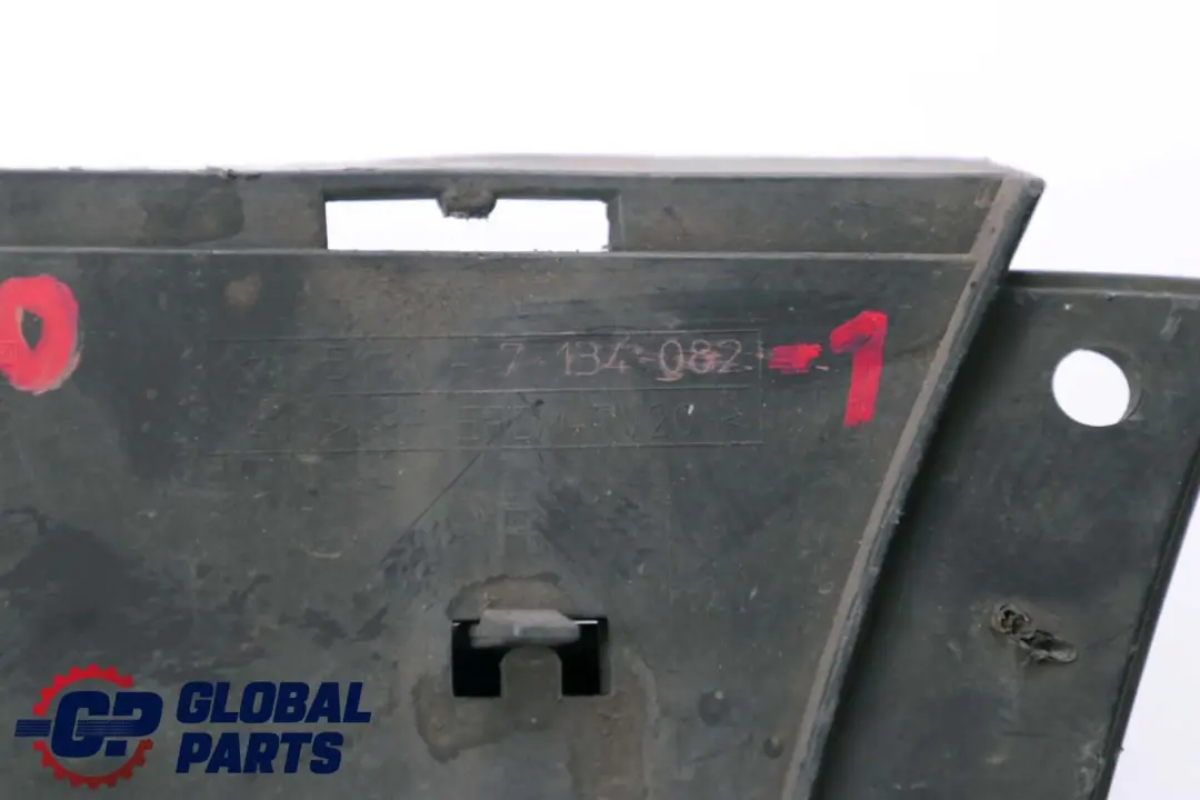 BMW E90 E91 Paraurti Anteriore Griglia Parzialmente Aperta Destra - SKU 7134082-1 - Numero di parte 7134082