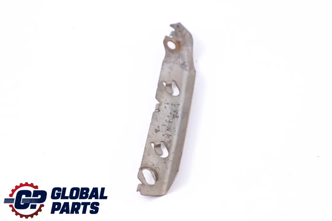 Inserto Paraurti Davanti Destra 5111 per BMW E90 E90N E91 LCI con numero di parte 51117134098 BMW E90 E90N E91 LCI Inserto Paraurti Davanti Destra 5111 - SKU 7134098 - Numero di parte 51117134098